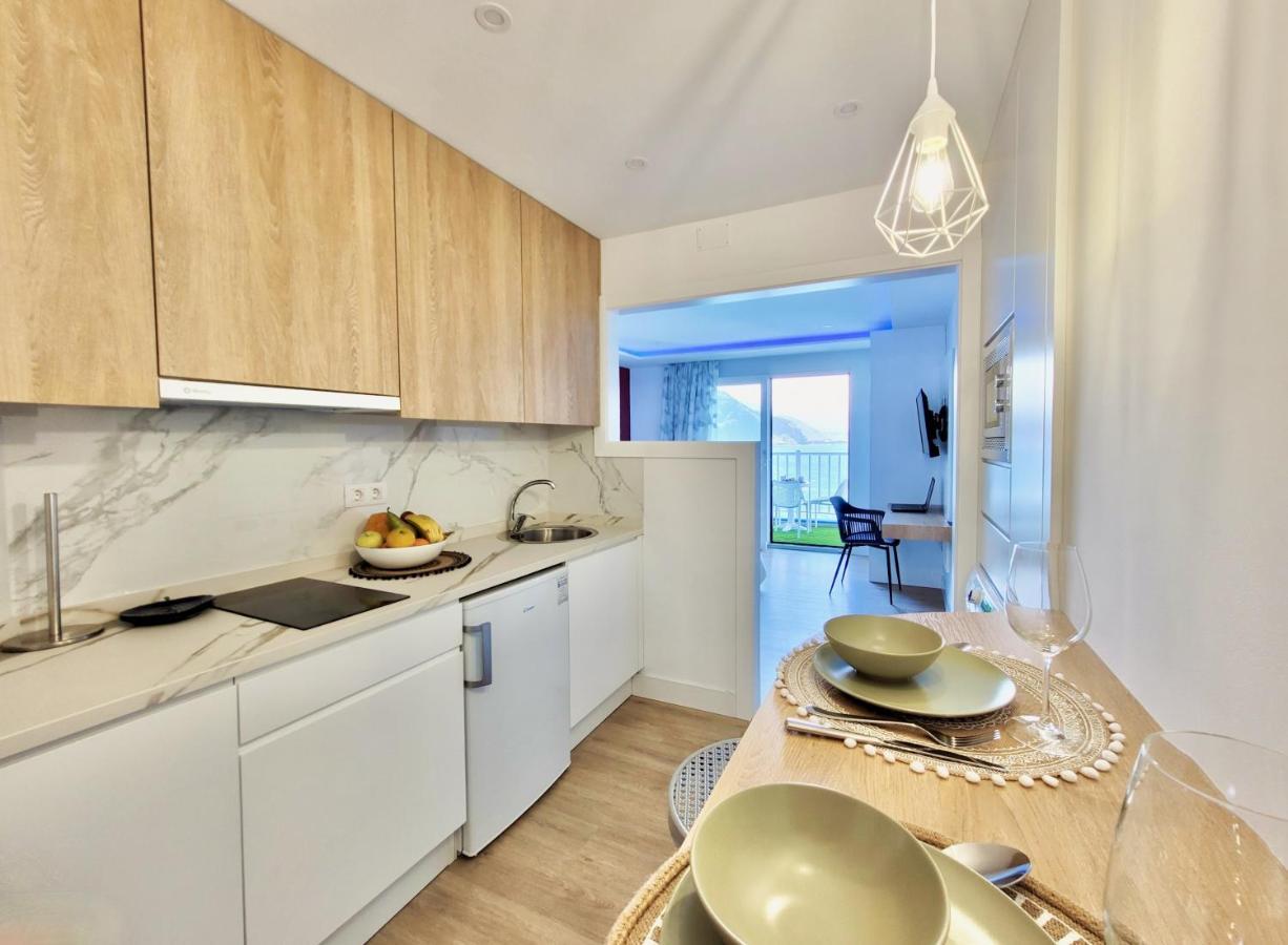 Apartment Feel B - *